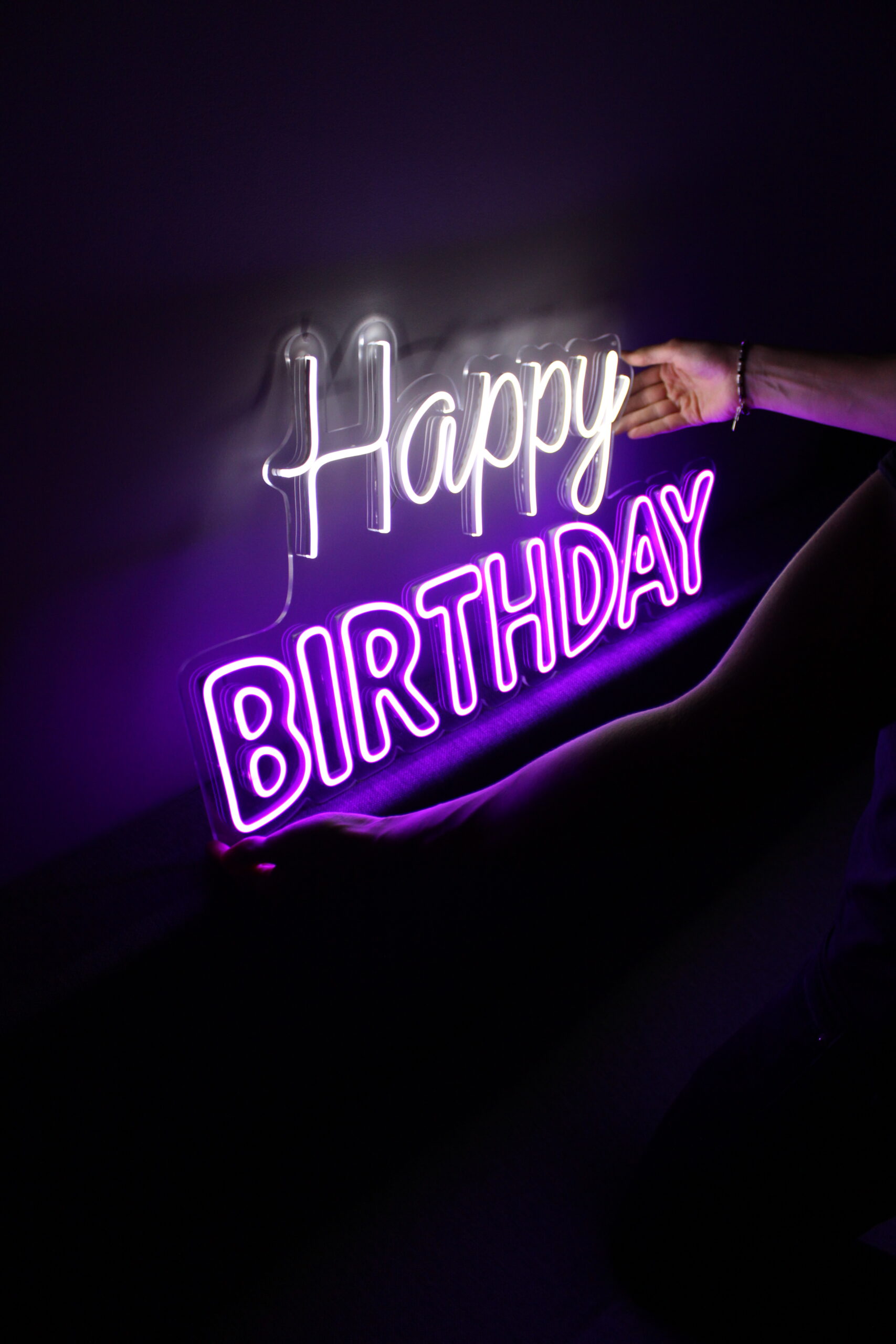 LED NEON do wypożyczenia na imprezę urodzinową "Happy Birthday"